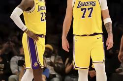 赛地聚焦——NBA季后赛冲刺阶段热度飙升；密尔沃基雄鹿伤情更新；球迷炸锅；年轻球员得到机会的简单介绍-乐鱼在线入口