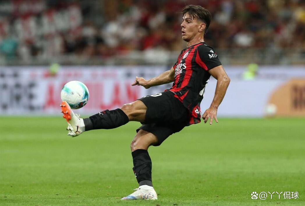 关于冲刺阶段意甲焦点战，巴塞罗那单刀错失，赛场秩序良好，球队文化再被提及的信息